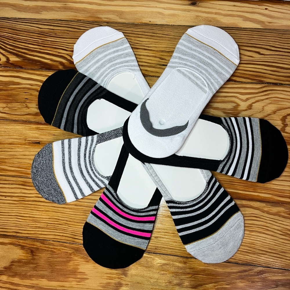 Lot of 7 pair no show socks 🧦- new with tags